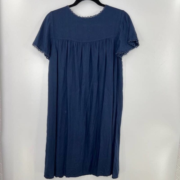 ModCloth Peace & Lovely Floral Embroidered Shift Dress Short Sleeve Size Medium - Picture 8 of 8